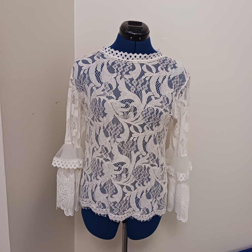 Crochet Lace Blouse Top shirt Size Medium Zip